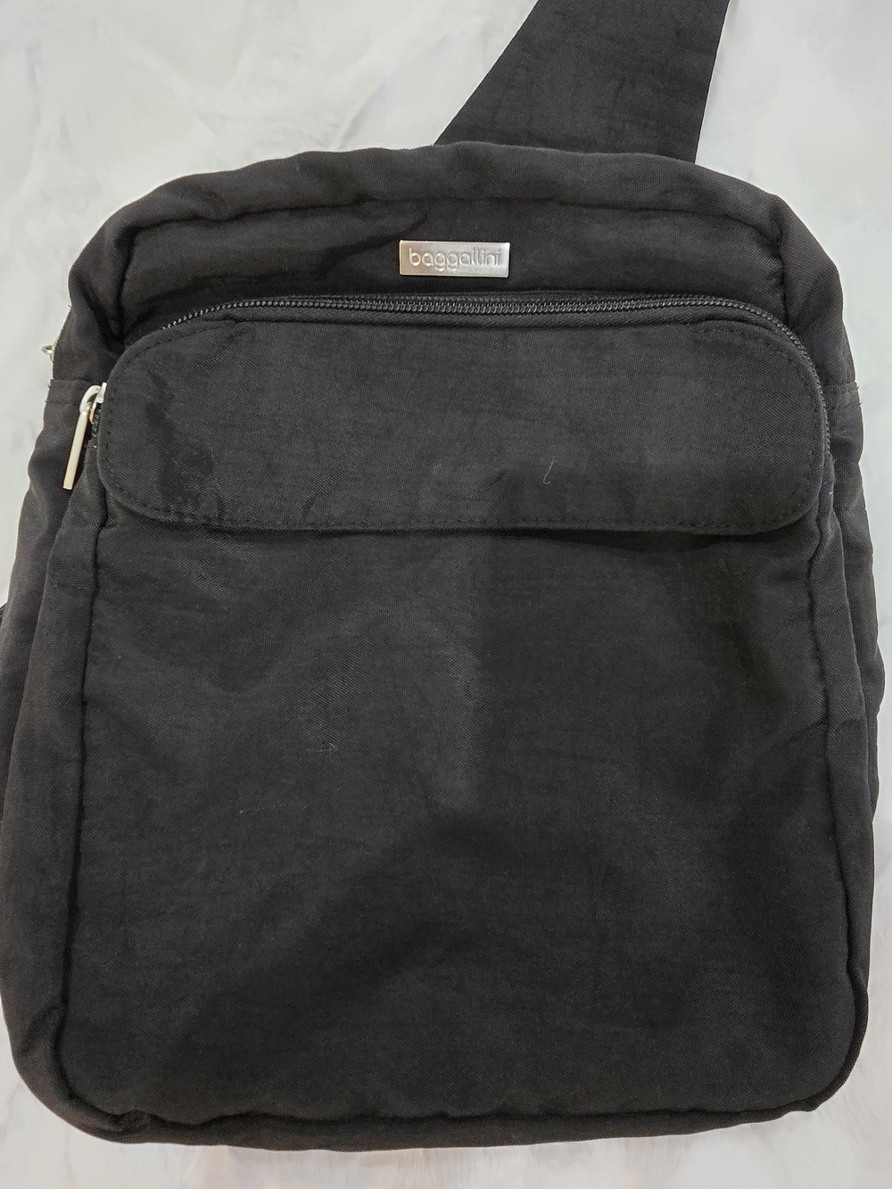 Baggallini Black Women's Sling Belt Bag OFFERS WELCOME!@! - Picture 2 of 8